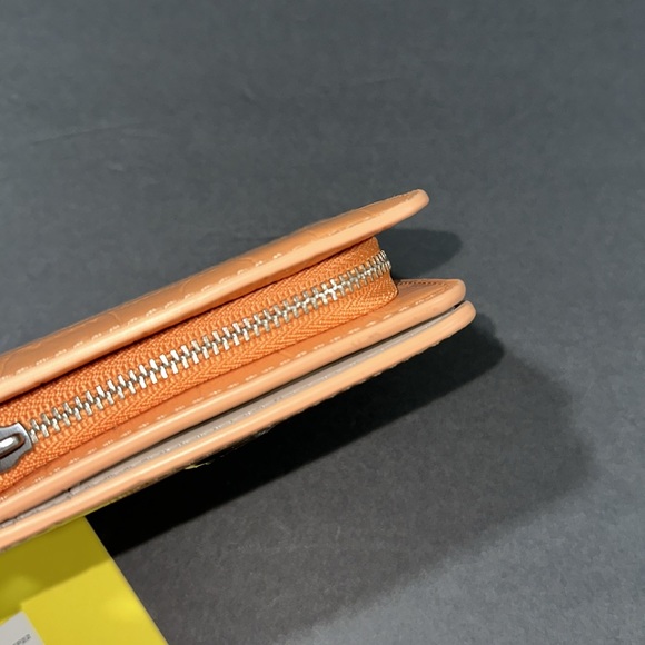 🔥🔥🔥NEW Marc Jacobs Orange Croc Embossed Leather Snapshot Bifold Wallet - Picture 5 of 8